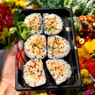 Sushi At Glowing Juices In Los Angeles