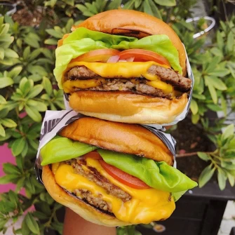 Burger At Nomoo In Los Angeles
