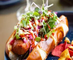 Hot Dog At Aunts et Uncles In Brooklyn